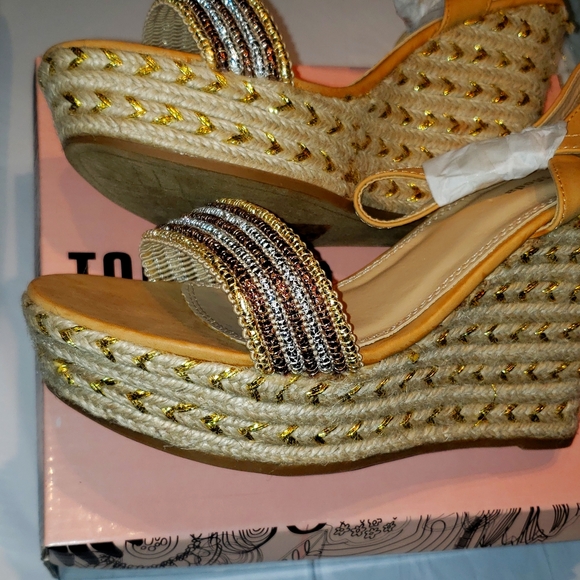 TOP Moda New ROYAL-1 Espadrille Platform Wedge Sandals Womens 10 NWT Gold Silver - Picture 5 of 15